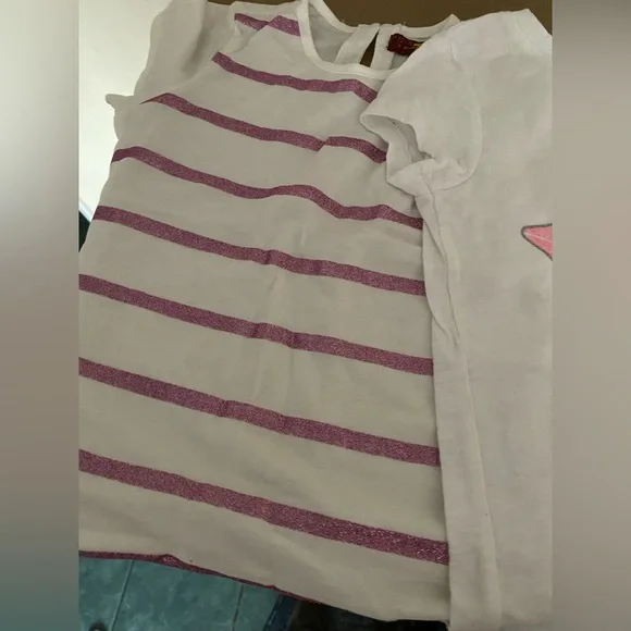 Two cute shirts - Picture 2 of 3